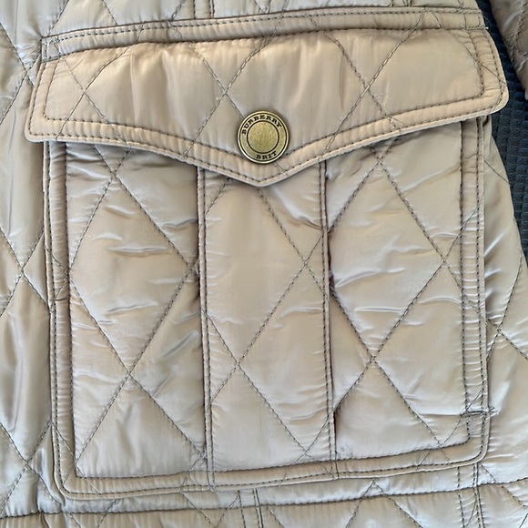 Burberry Quilted Jacket. Size XS - Picture 8 of 10